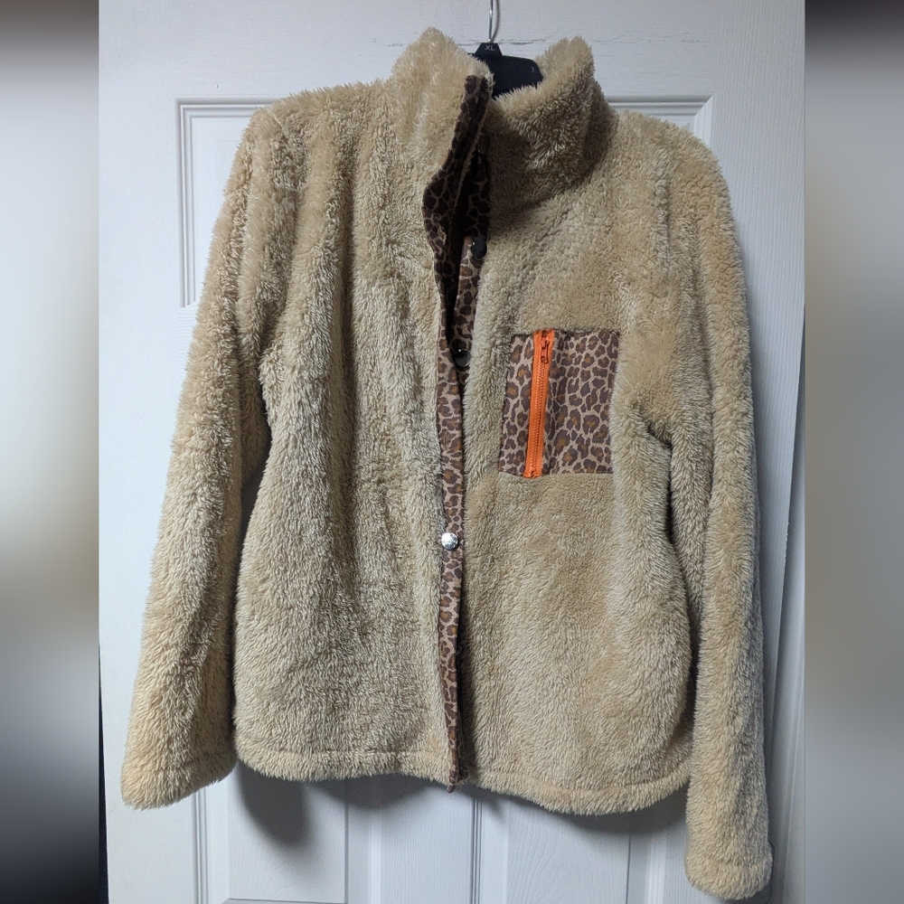 Cozy Tan Sherpa Jacket with Oranfw And Leopard Accents